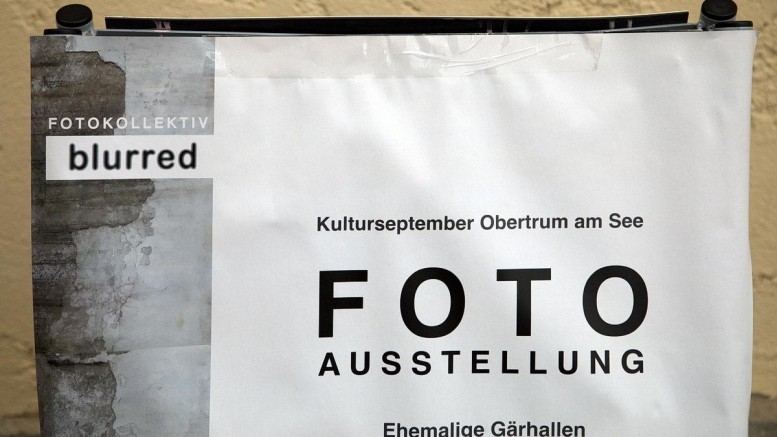 blurred Fotokollektiv in den ehemaligen Gärhallen der Trumer Privatbrauerei