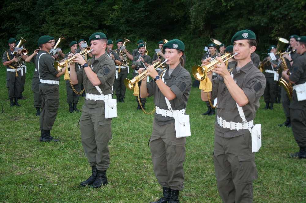 Das dreitägige Fest wurde im Festgelände am Tauglwald durch die Salzburger Militärmusik eröffnet.
